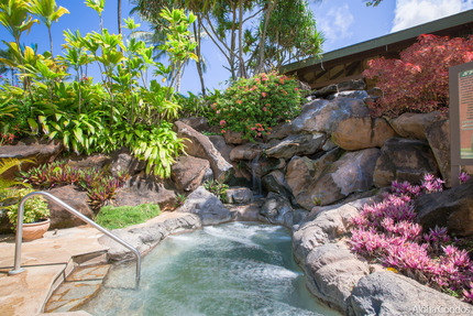 Spa/Jacuzzi at The Hanalei Bay Resort