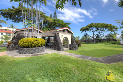 Resort Grounds at The Keauhou Kona Surf and Racquet Club