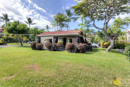 Resort Grounds at The Keauhou Kona Surf and Racquet Club