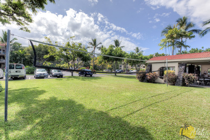 Volleyball at The Keauhou Kona Surf And Racquet Club