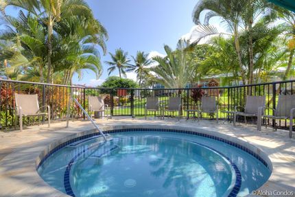 Middle Spa/Jacuzzi at The Kona Coast Resort