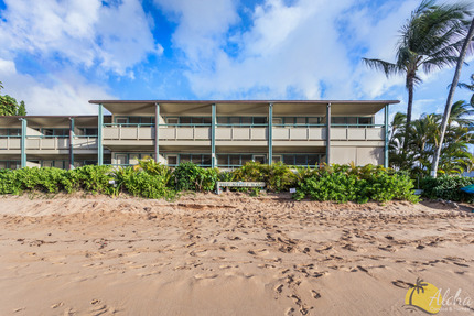 Beachfront Building at Napili Bay Resort