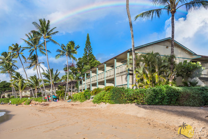 Beachfront Building at Napili Bay Resort