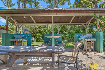 Bbq Area at Napili Bay Resort
